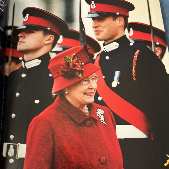 Will & Kate The Royal Wedding from the editors of US 160 Revealing Photos - Picture 5 of 16